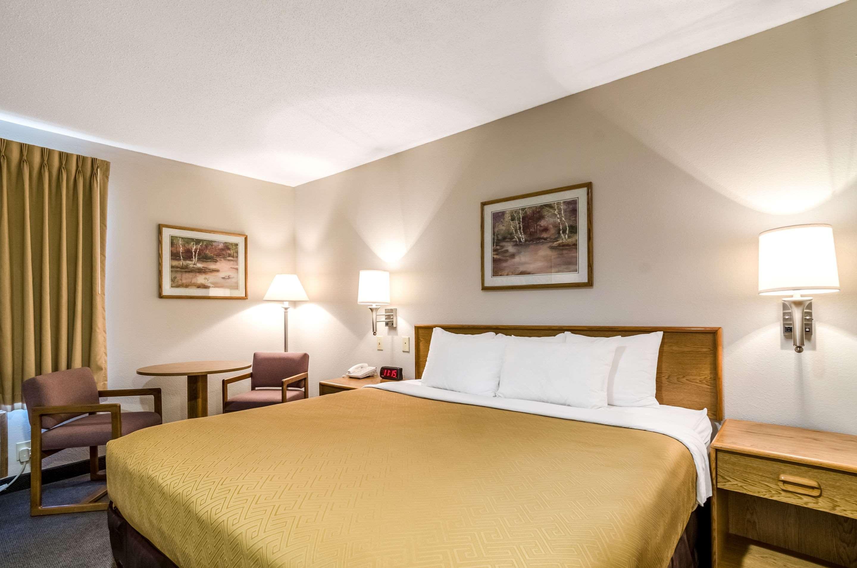 Rodeway Inn Ainsworth Exterior foto