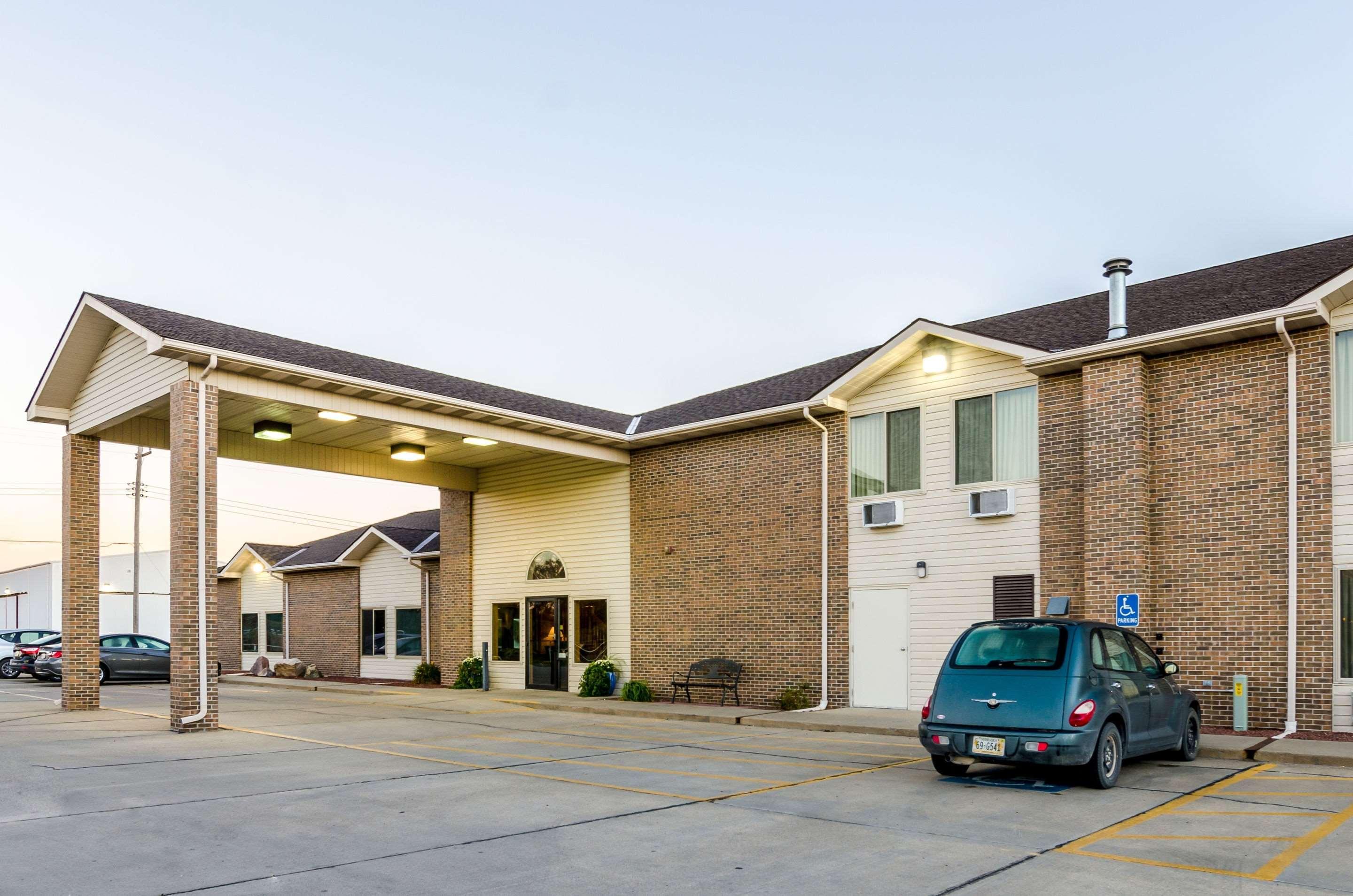 Rodeway Inn Ainsworth Exterior foto