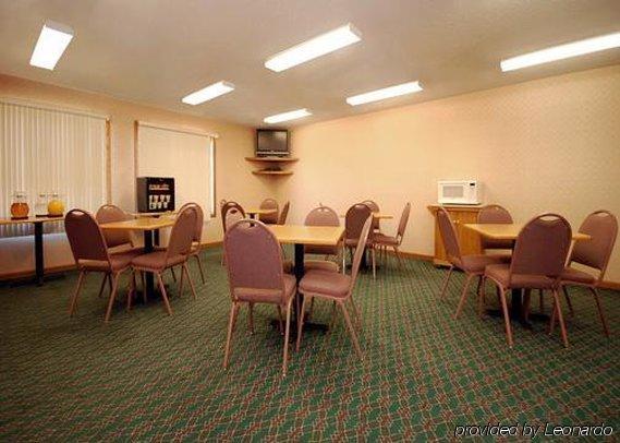 Rodeway Inn Ainsworth Restaurante foto